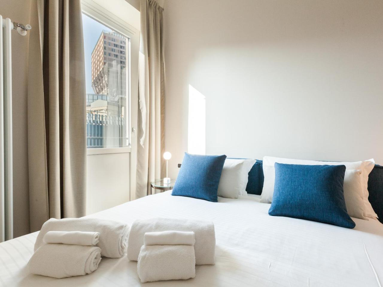 Easyhomes-Duomo Suites & Apartments Milano Ngoại thất bức ảnh