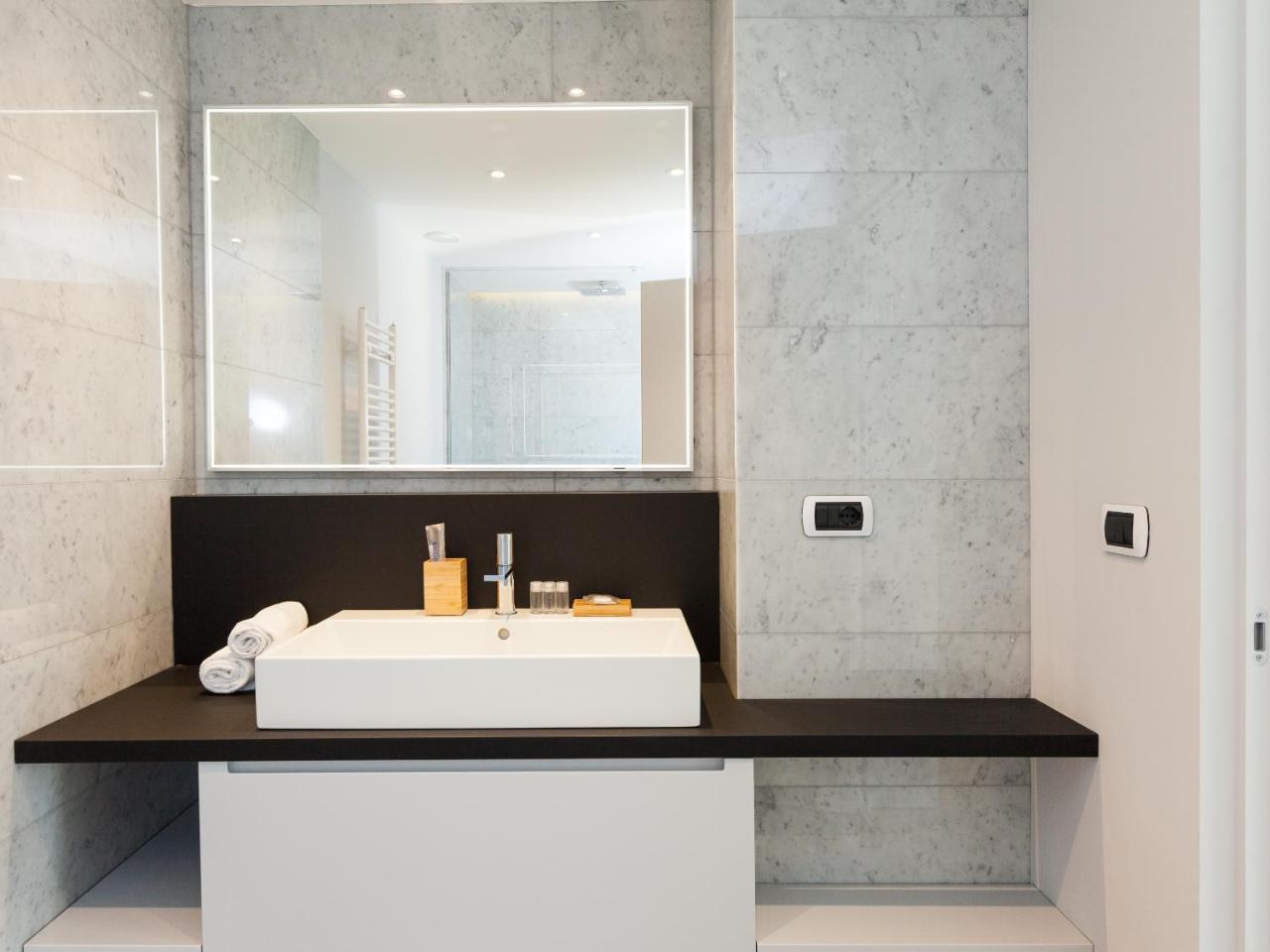 Easyhomes-Duomo Suites & Apartments Milano Ngoại thất bức ảnh