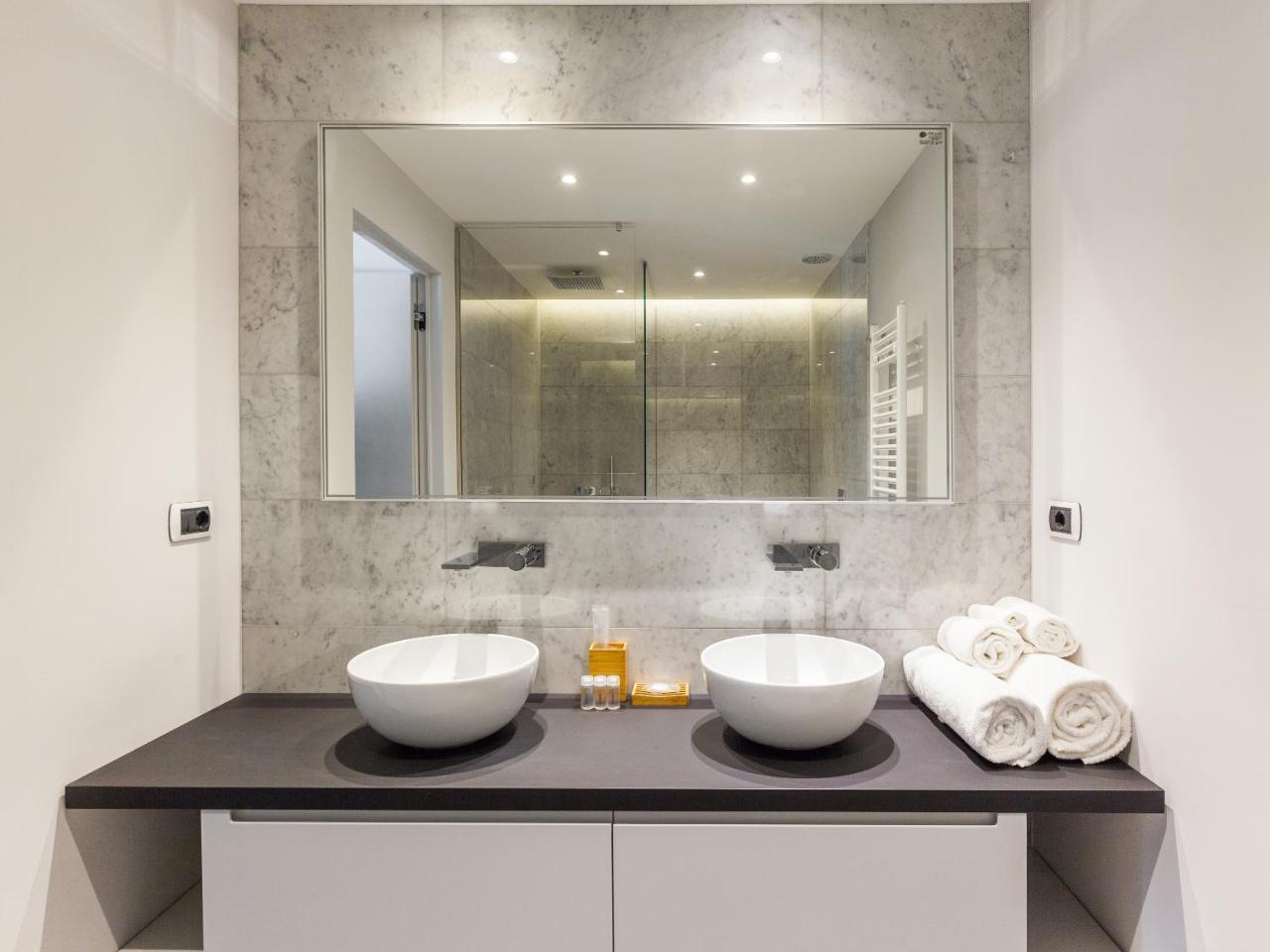 Easyhomes-Duomo Suites & Apartments Milano Ngoại thất bức ảnh